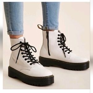 Sincerely Jules Harley Stylish White Lace-Up Ankle Boots Size 9.5 M